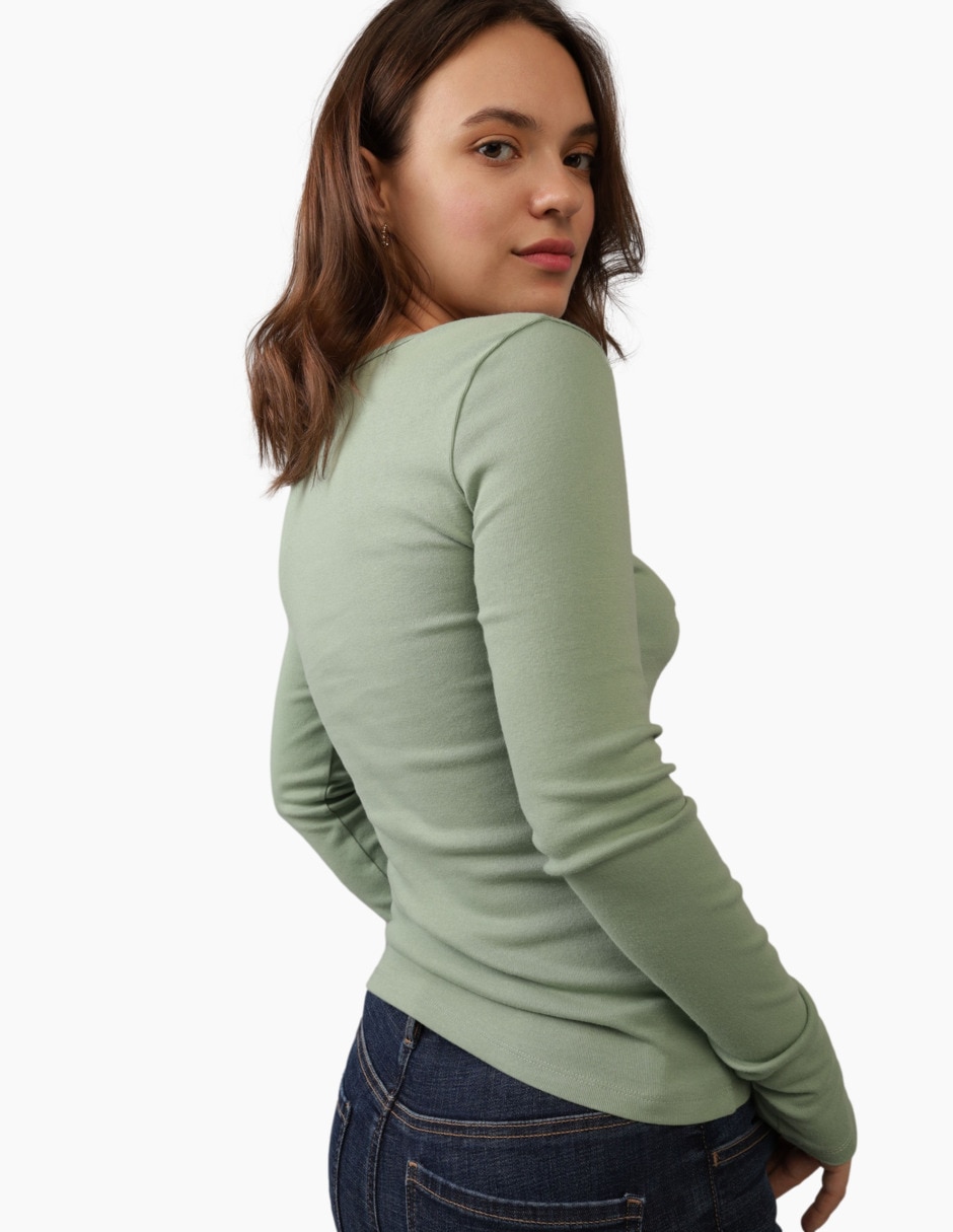 Playera manga larga American Eagle cuello redondo para mujer