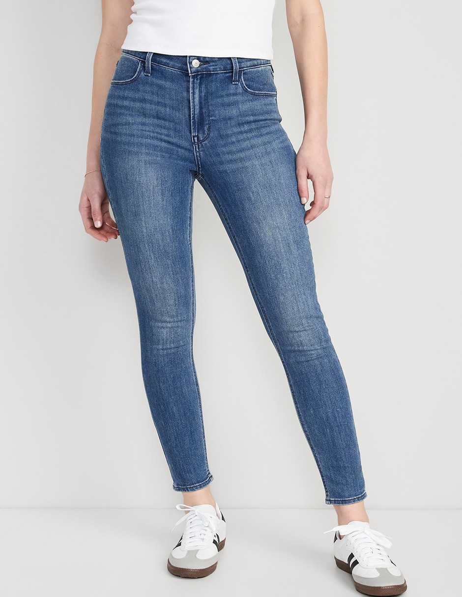 Jeans ultra skinny corte media cintura para mujer