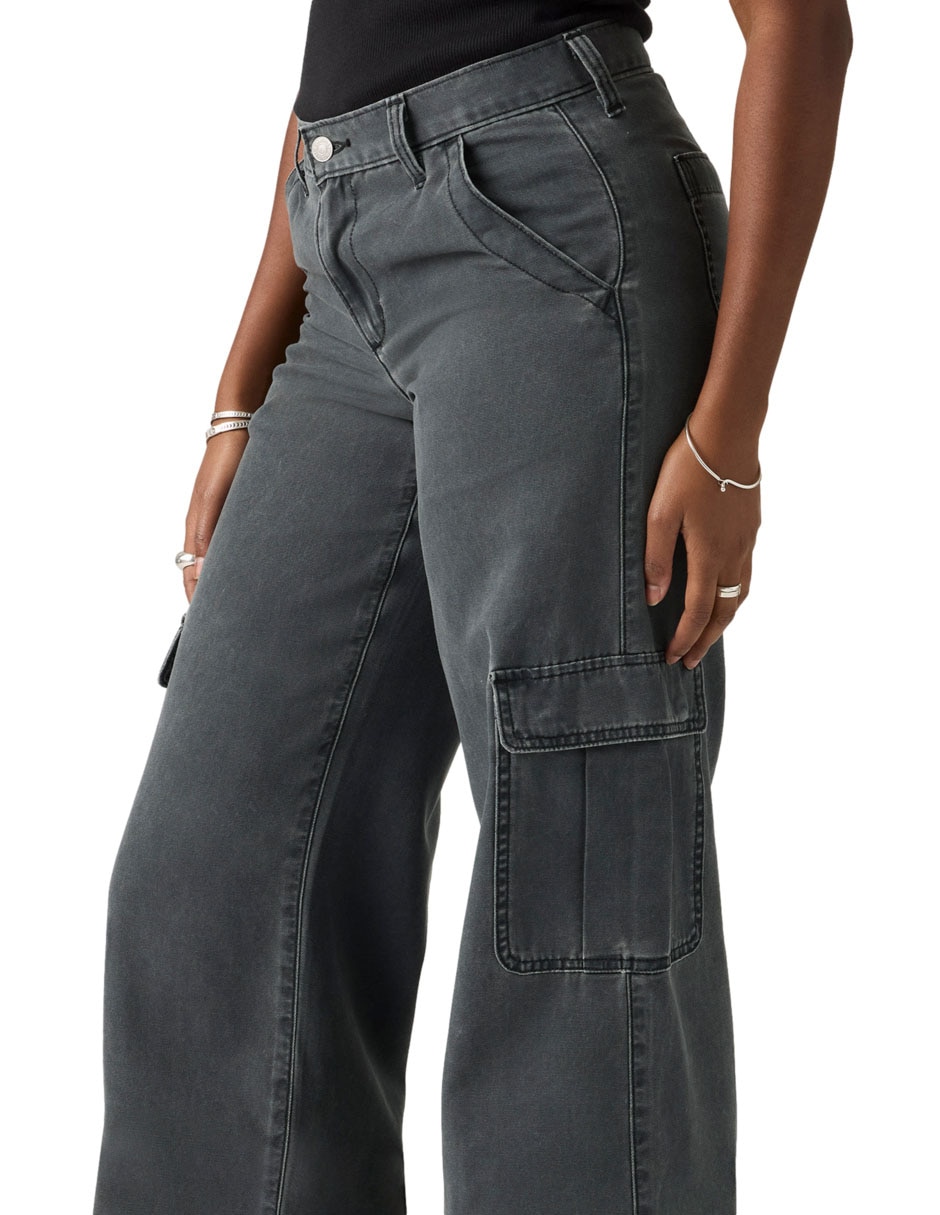 Jeans cargo relajado cintura Levi´s para mujer