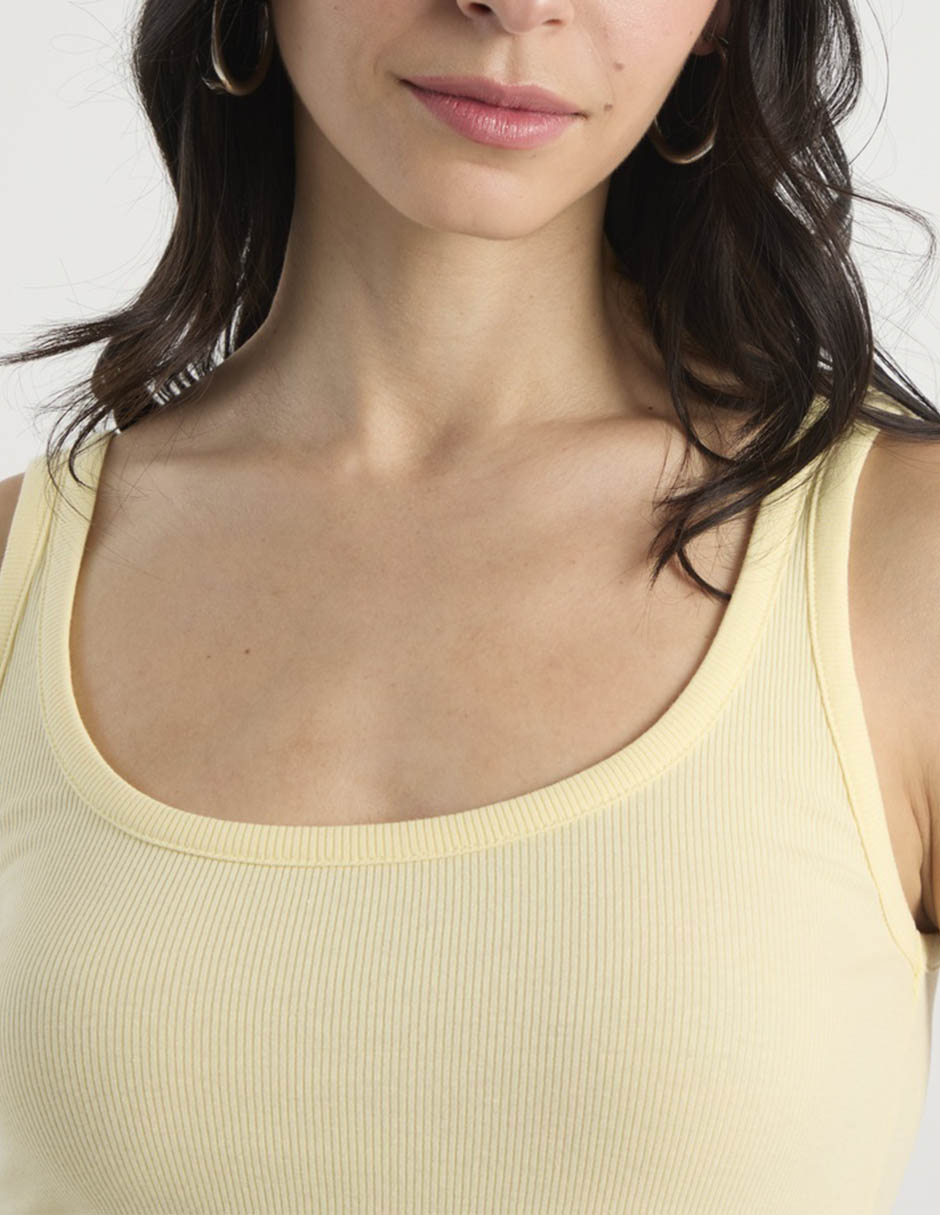Playera cuello redondo para mujer 3