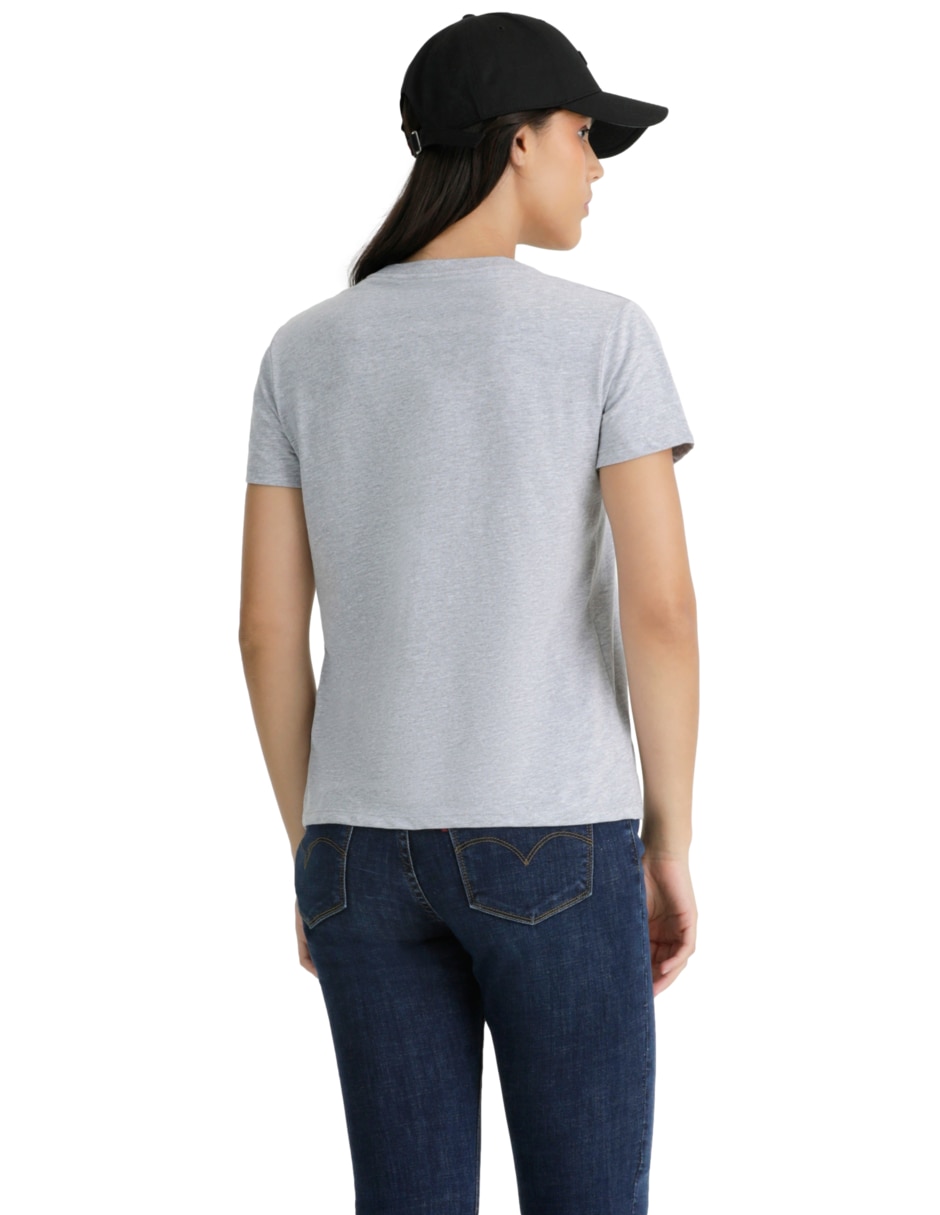 Playera manga corta Levi's cuello redondo para mujer