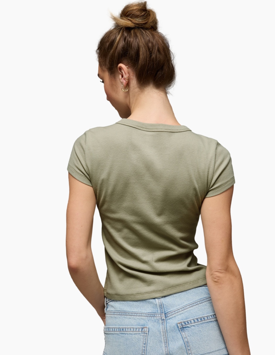 Playera manga corta cuello redondo para mujer 2