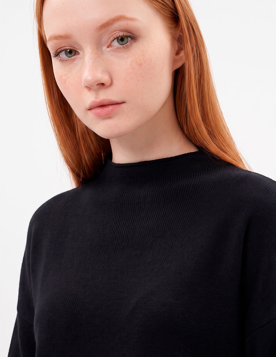 Suéter cuello alto para mujer 4