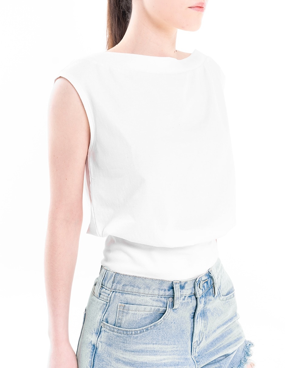 Top cuello regular tirante clásico 2