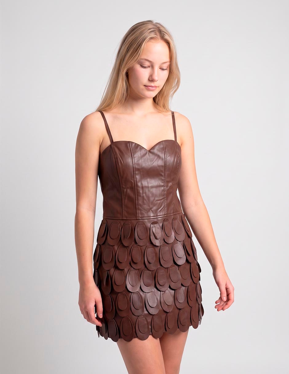 Vestido mini de fiesta escote corazón
